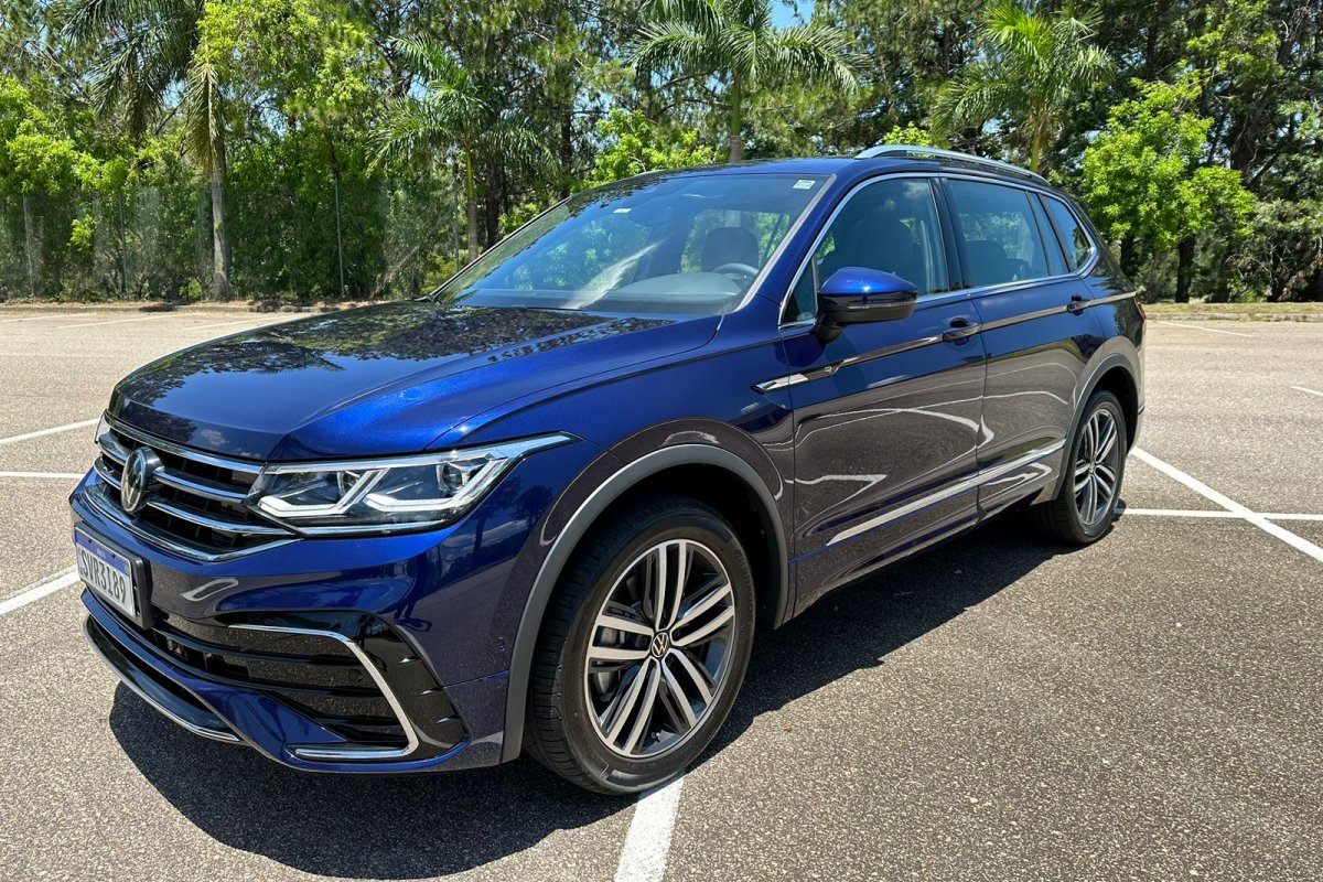 Farol da Bahia testa Tiguan 2024: mais equipado porém 34cv mais "magro"