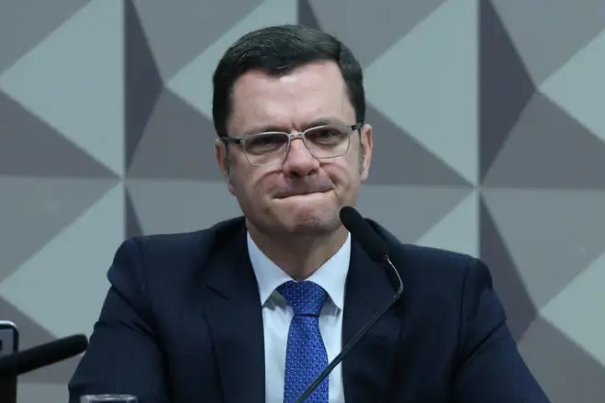 Aves apreendidas na casa de Anderson Torres morrem no Ibama