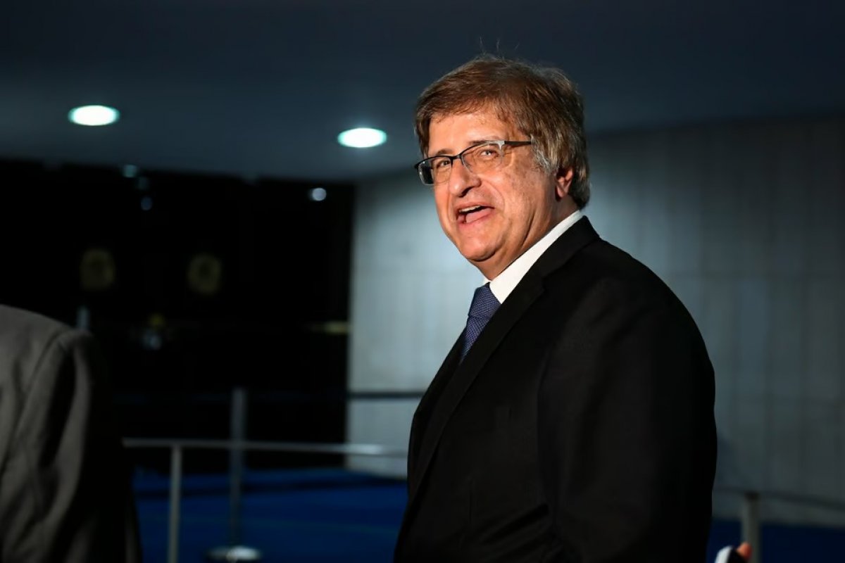 Paulo Gonet destaca papel do MP na preservação da democracia durante posse: "Não buscamos palco nem holofote"