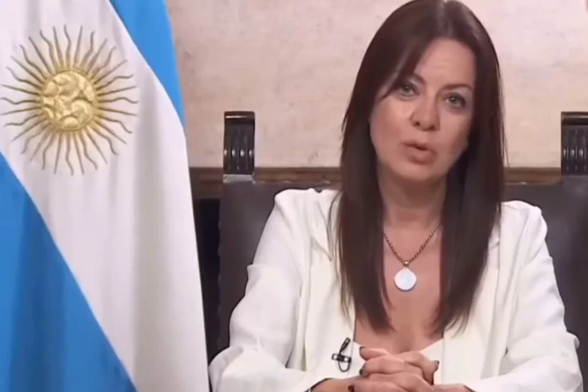 "Protestar é um direito mas quem impedir a circulação terá o benefício cortado", diz ministra do Capital Humano da Argentina