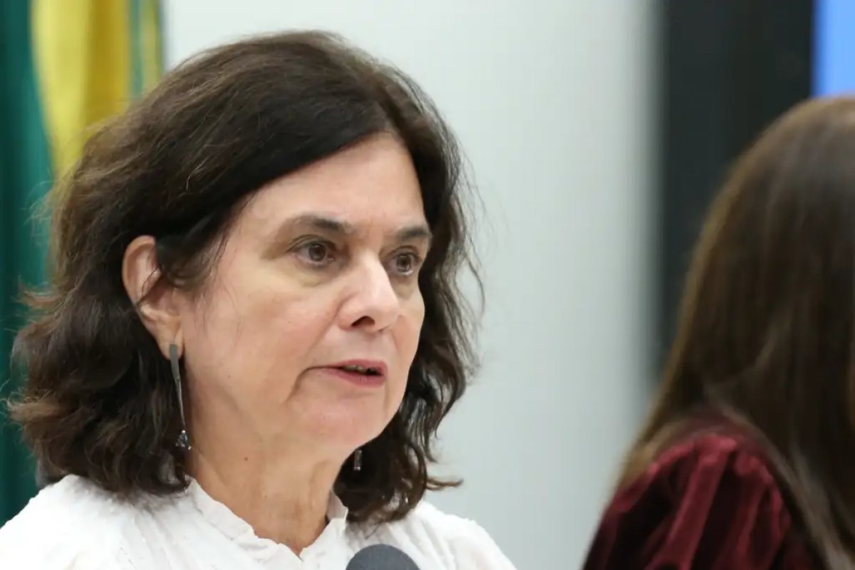 TCU pede que ministra da Saúde devolva R$ 11 milhões aos cofres públicos