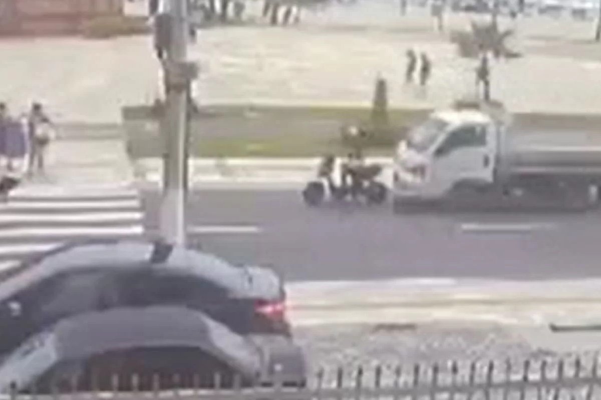 Vídeo: motorista de caminhão embriagado atropela jovem que esperava passagem de pedestres