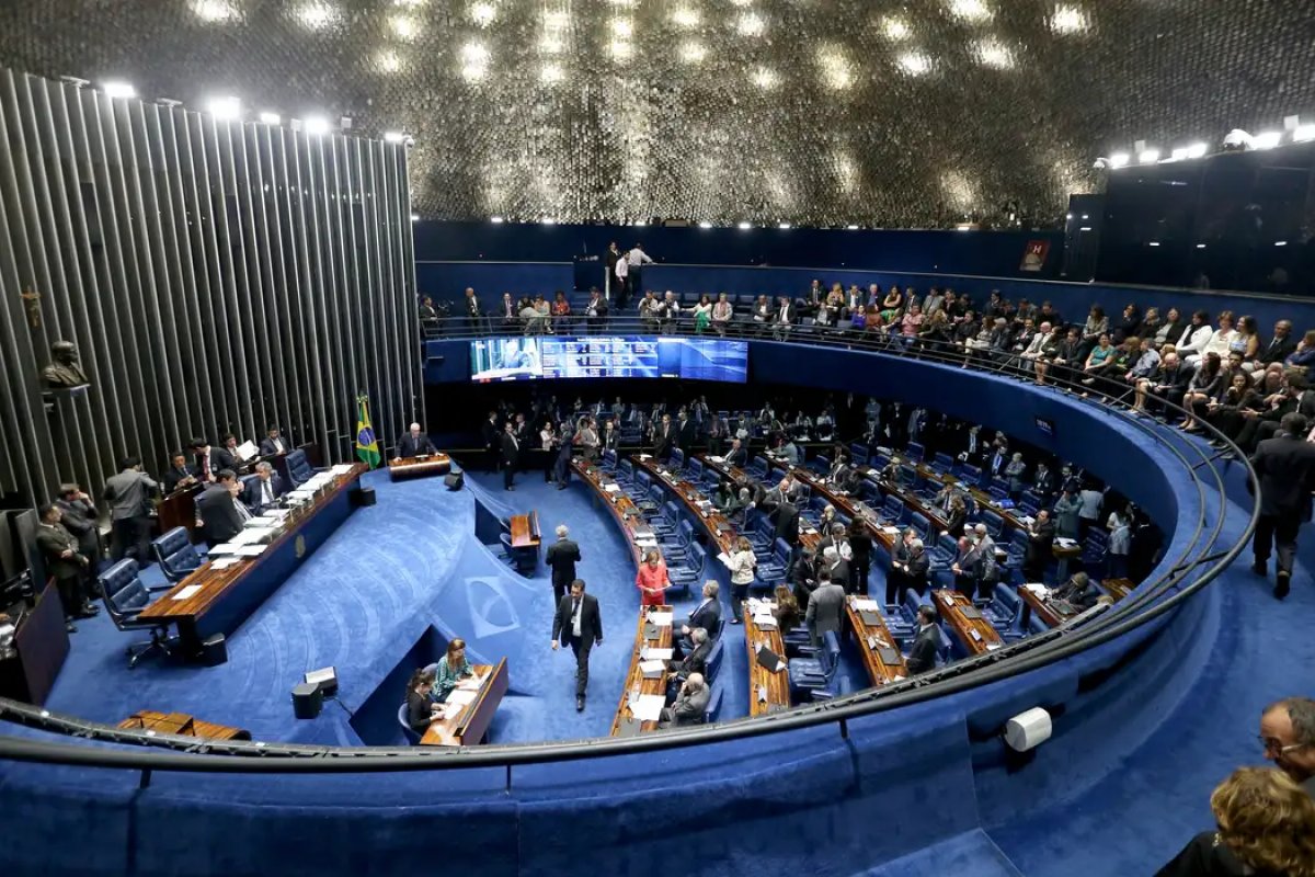 Senado aprova texto base que muda regras de descontos do ICMS