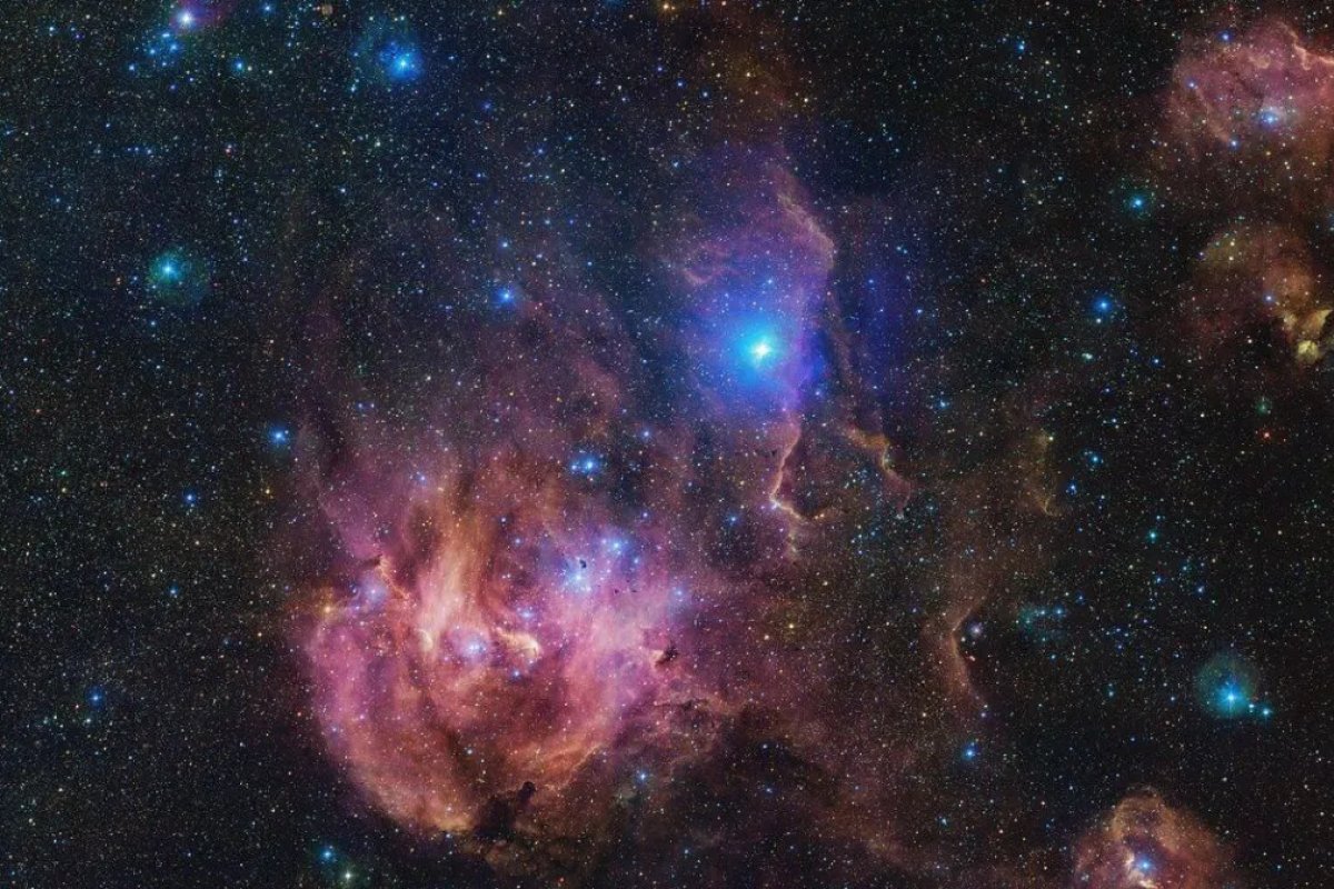 Nebulosa da Galinha Corredora surge no céu em nova imagem capturada por telescópio