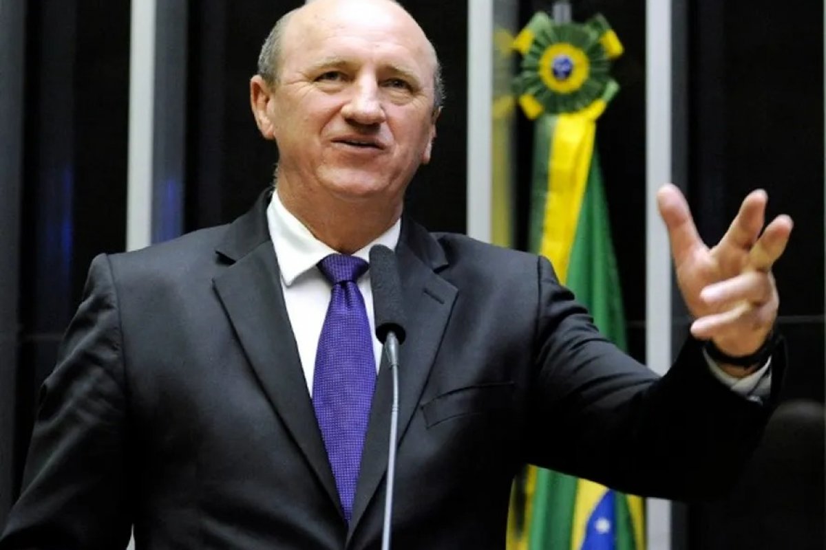 Ex-ministro de Dilma, Neri Geller é nomeado para cargo no Ministério da Agricultura