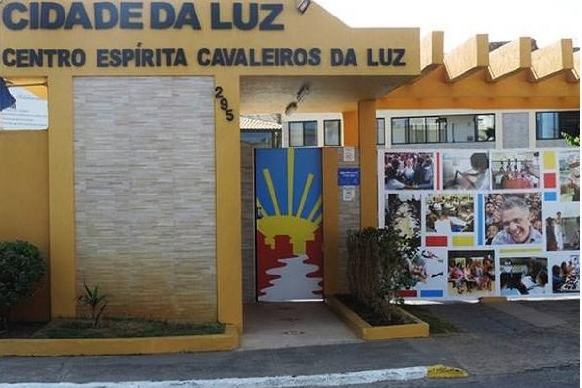 Almoço natalino da Cidade da Luz, acontecerá neste domingo com distribuição de cestas e presentes para pessoas em situação de vulnerabilidade!