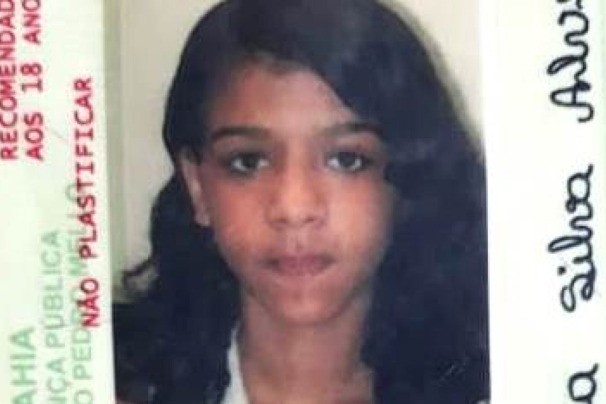 Adolescente morre em acidente entre motocicleta e animal na pista