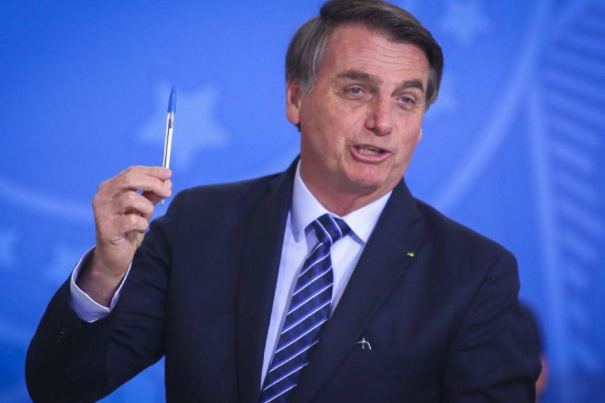 Bolsonaro cria 516 cargos de confiança para a PF