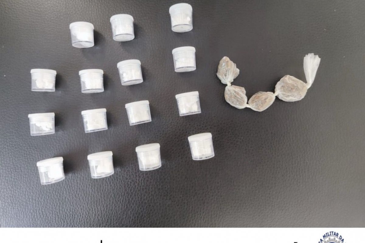 Polícia prende homem com 15 embalagens de cocaína e maconha na Boca da Mata