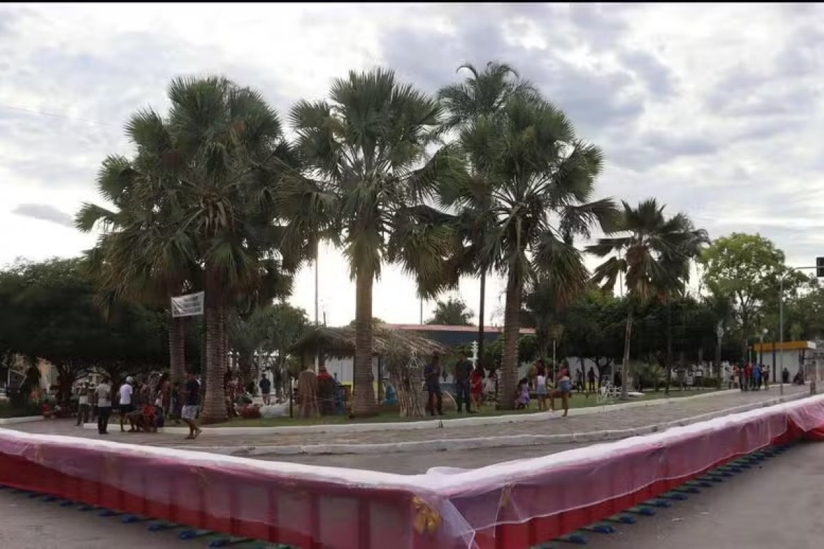 Adolescente sofre estupro coletivo após ser convidada para festa de Natal