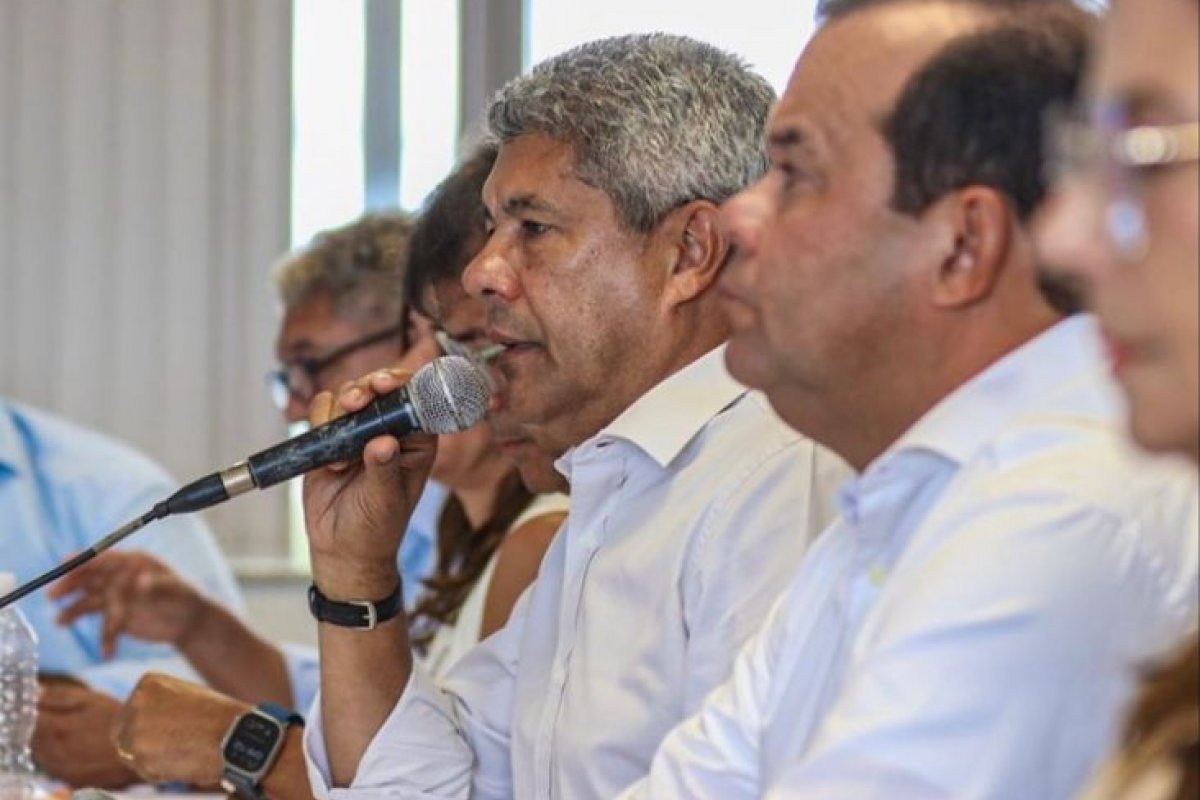 Prestes a complear um ano de mandato, Jerônimo já visitou 155 municípios da Bahia