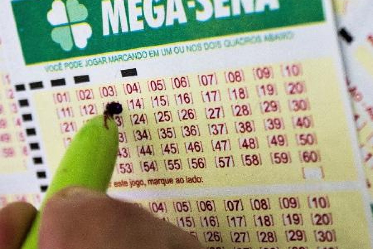 Ninguém acerta as seis dezenas e prêmio principal da Mega-Sene acumula 