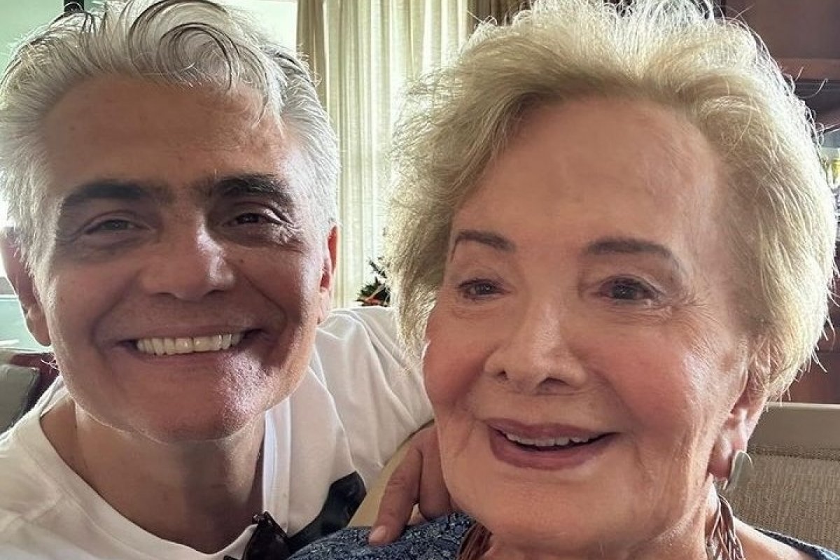 Glória Menezes surge em novas fotos com a família e posa sorridente ao lado dos filhos em encontro especial!