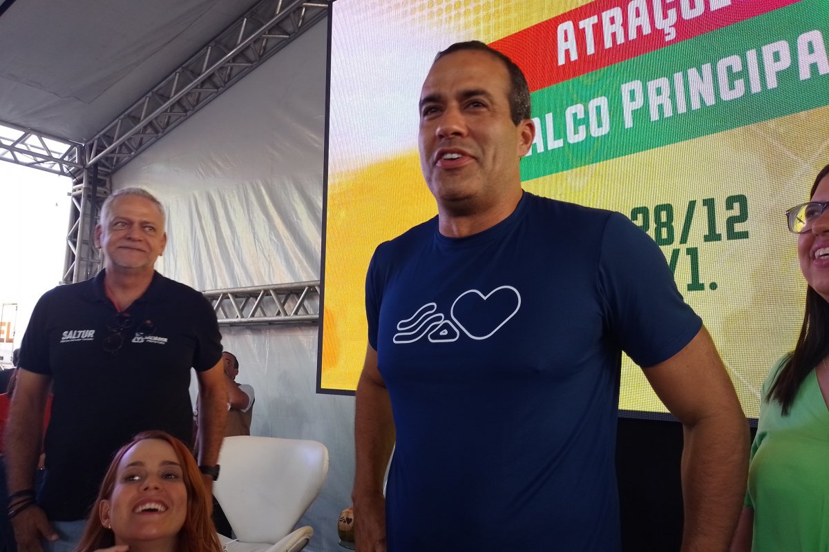 Turismo de final de ano injetará mais de R$ 500 milhões de reais na economia, diz Bruno Reis