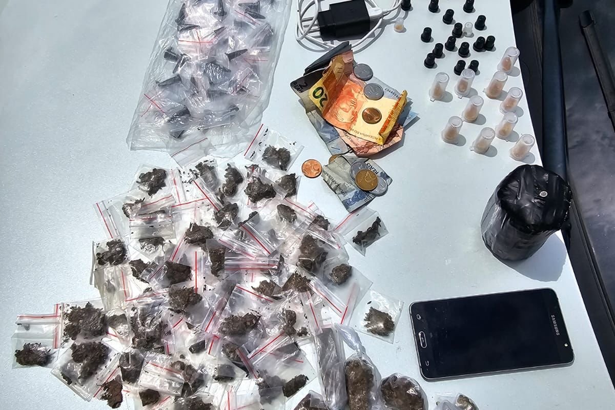 Suspeito é preso com granada e drogas no bairro de Valéria