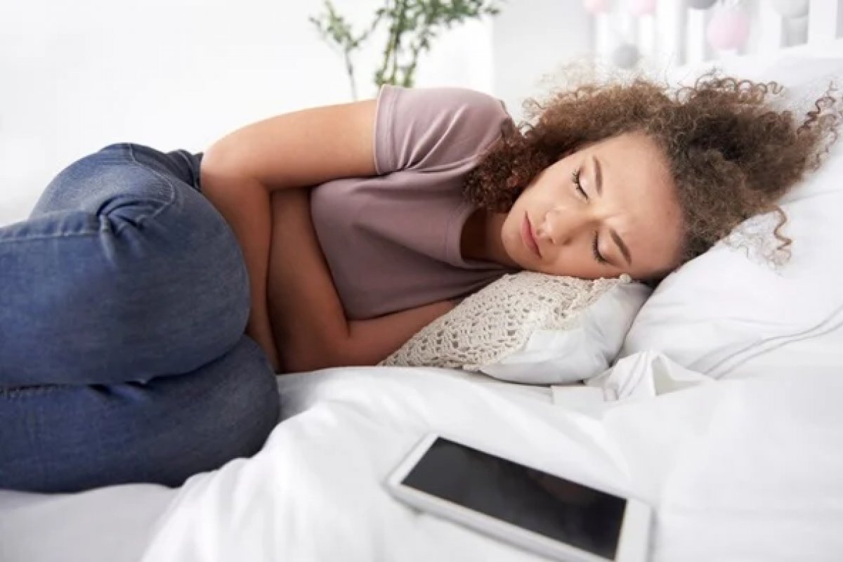 Alimentos ricos em ferro, magnésio e cálcio aliviam sintomas da fadiga menstrual, diz especialista