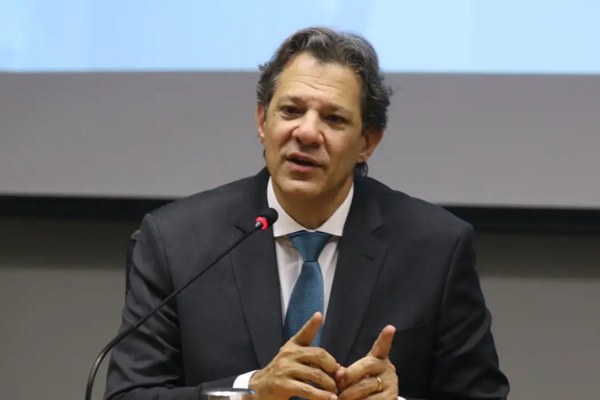 Haddad anuncia medidas para compensar o veto à desoneração da folha de pagamento