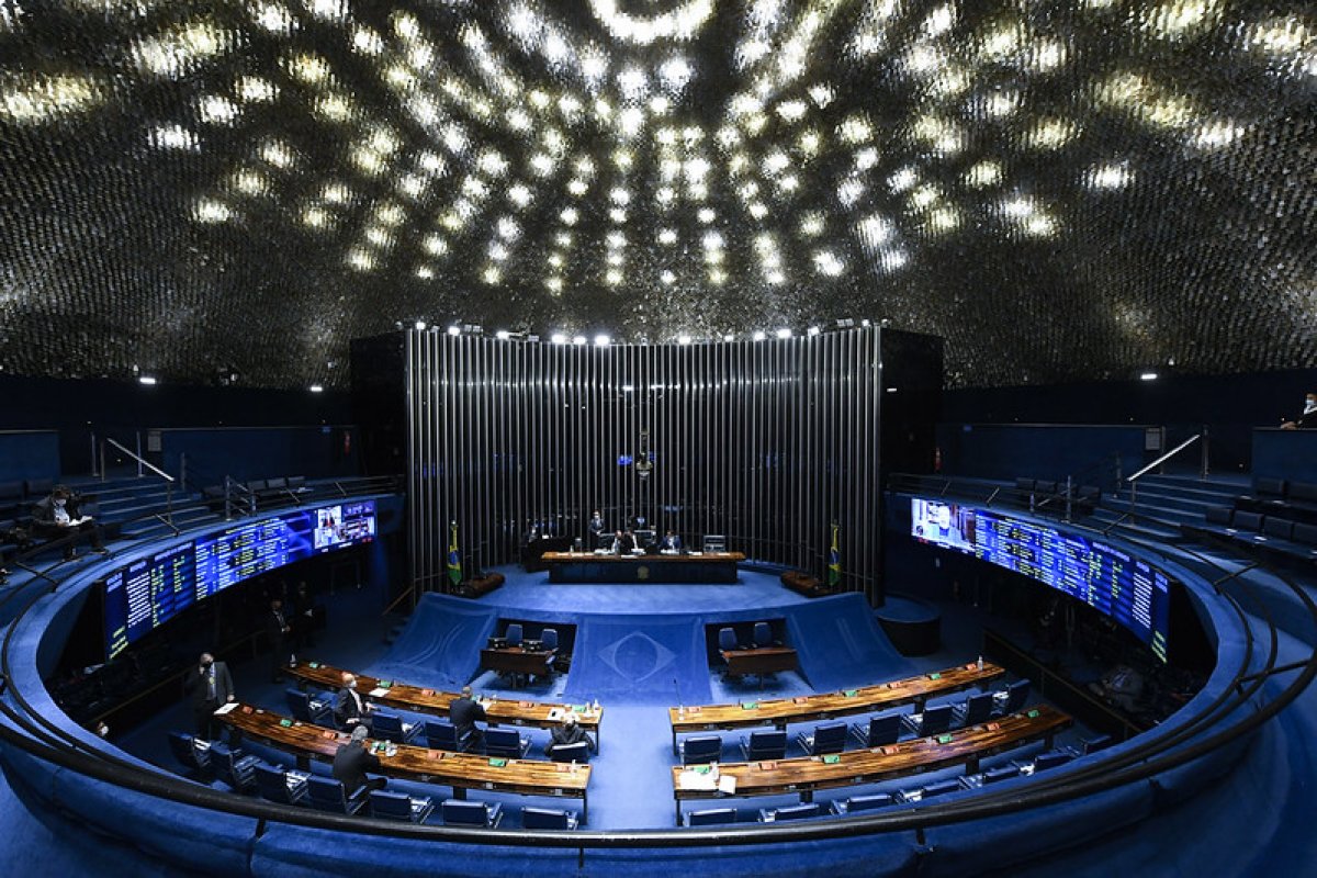 Senadores voltam a analisar regulamentação do mercado de carbono em 2024