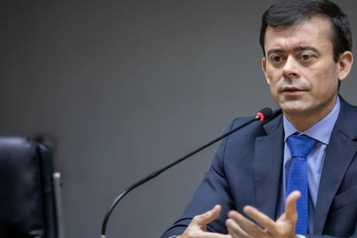 Governo deve fechar 2023 com déficit primário de R$ 125 bi