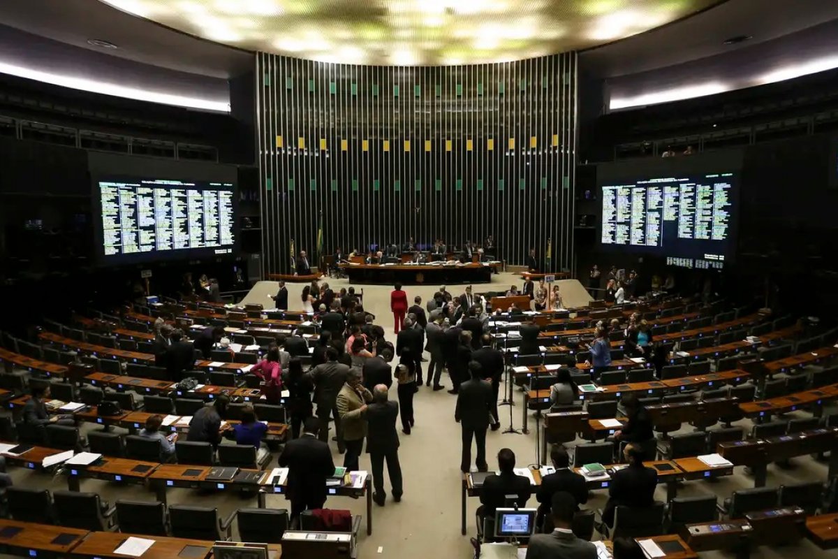 Congresso promulga marco temporal e desoneração da folha após derrubadas de vetos