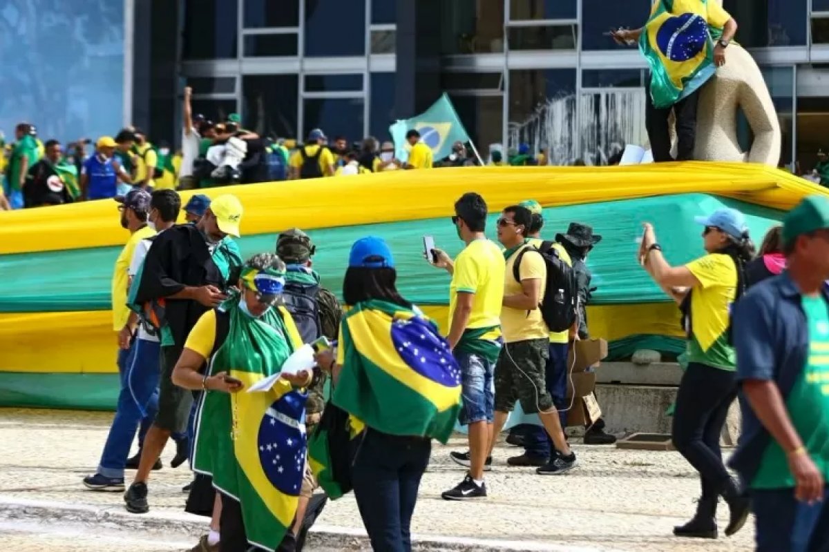 Um ano após ataques, STF gastará mais de R$ 5 mi em melhorias na segurança