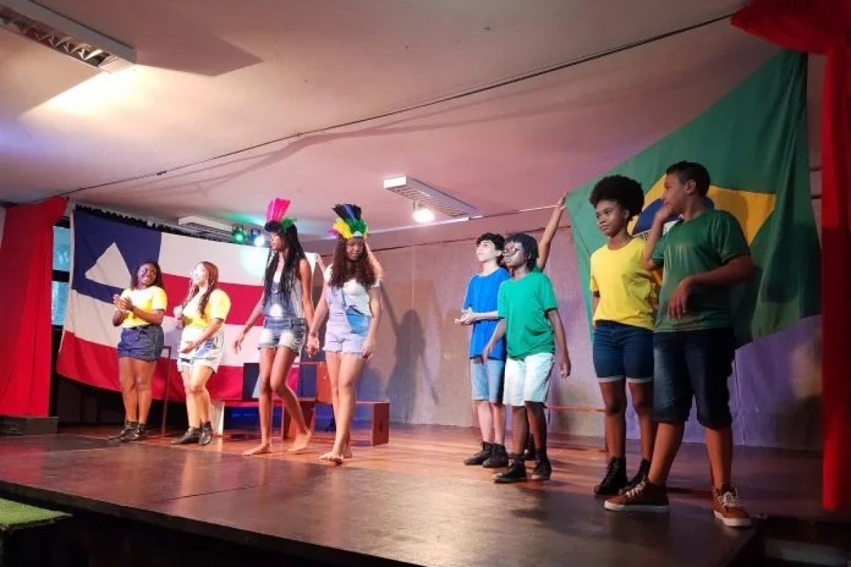 Companhia de teatro de biblioteca infantil de Salvador busca novos talentos