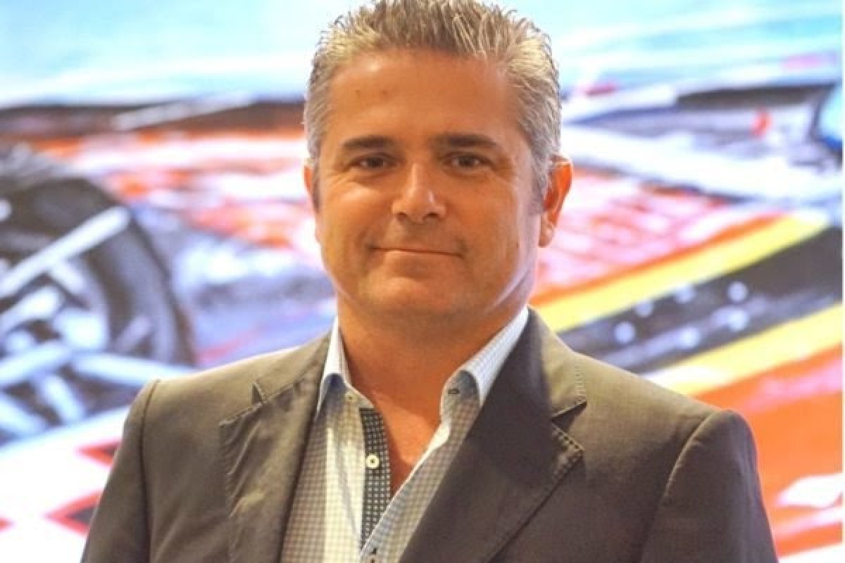 Pilotos e amigos lamentam morte de Gil de Ferran