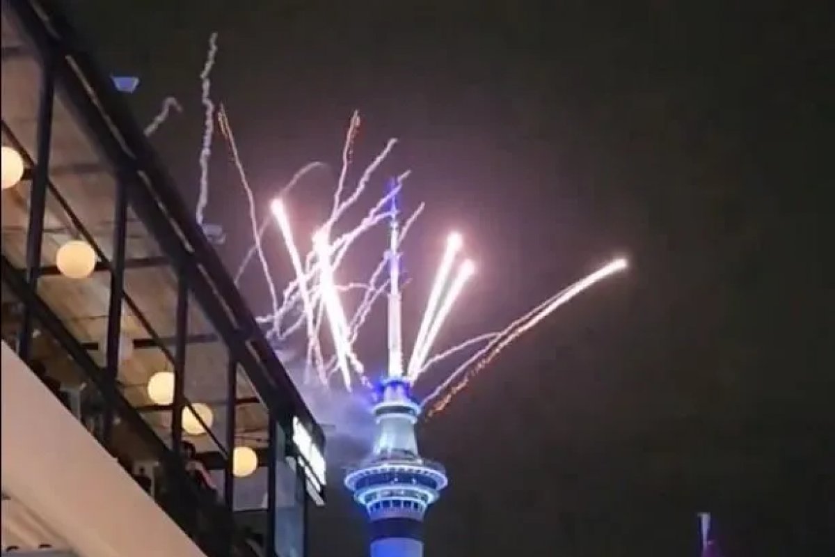 Ano novo já chegou: veja os países que já celebraram a chegada de 2024