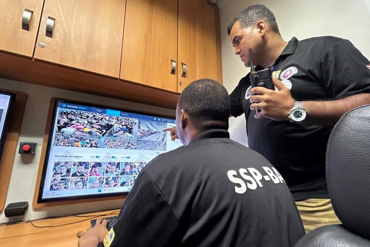 Noite da virada contabiliza 254 mil pessoas na Arena Daniela Mercury, em Salvador