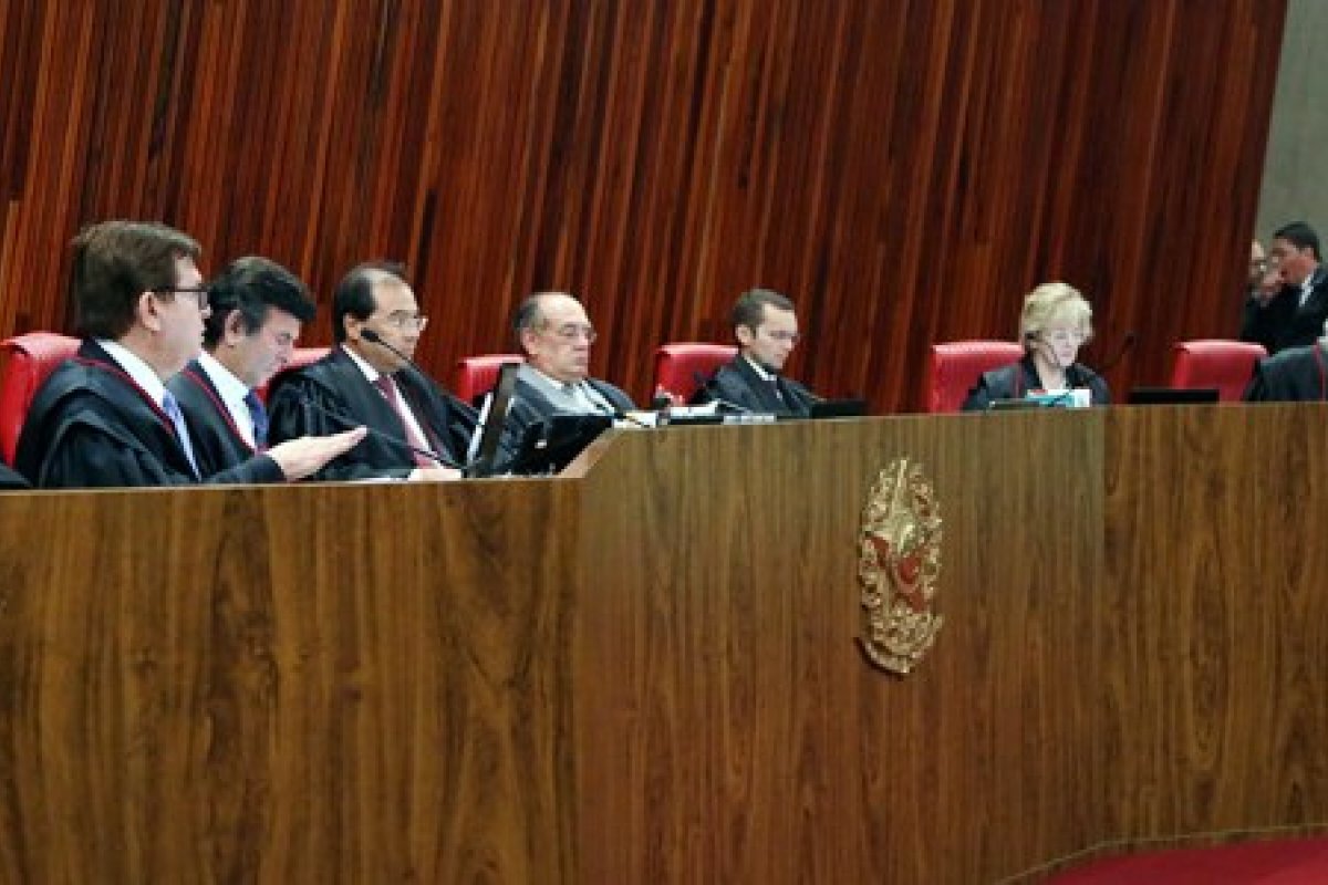 TSE discute regulação do uso da inteligência artificial nas eleições de 2024