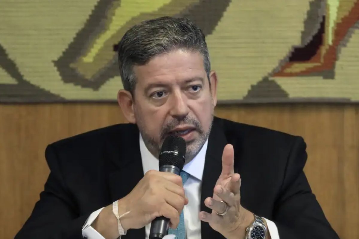 Lira diz que Congresso não legislar não abre espaço para que outros Poderes o façam