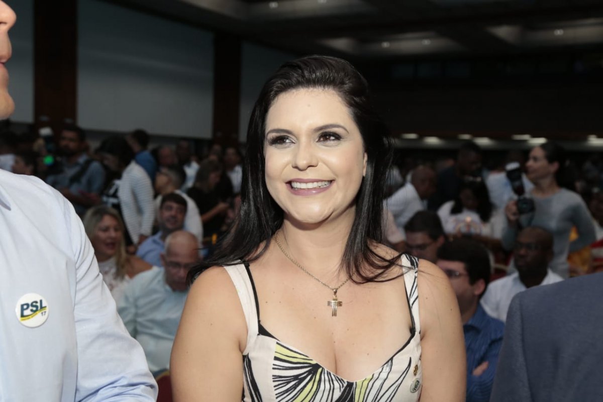 Deputada Dayane Pimentel confirma apoio a Bruno Reis