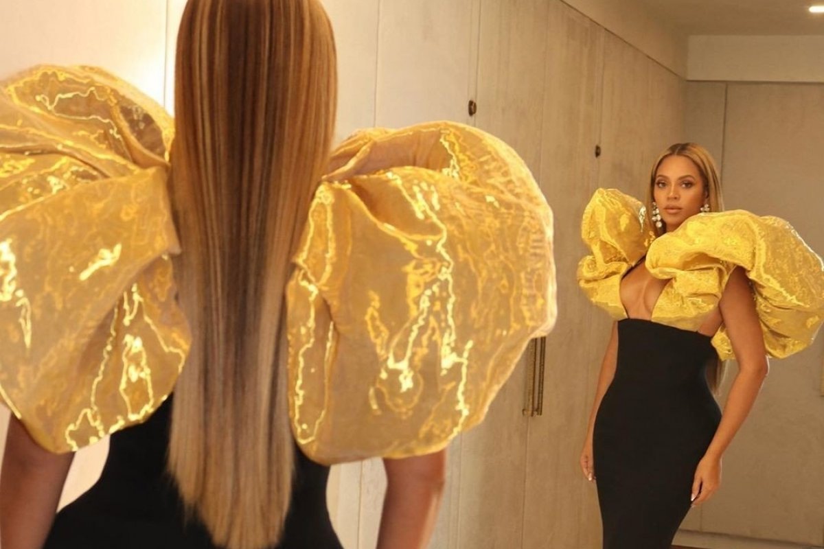 Beyoncé aposta nas mangas bufantes para o Globo de Ouro