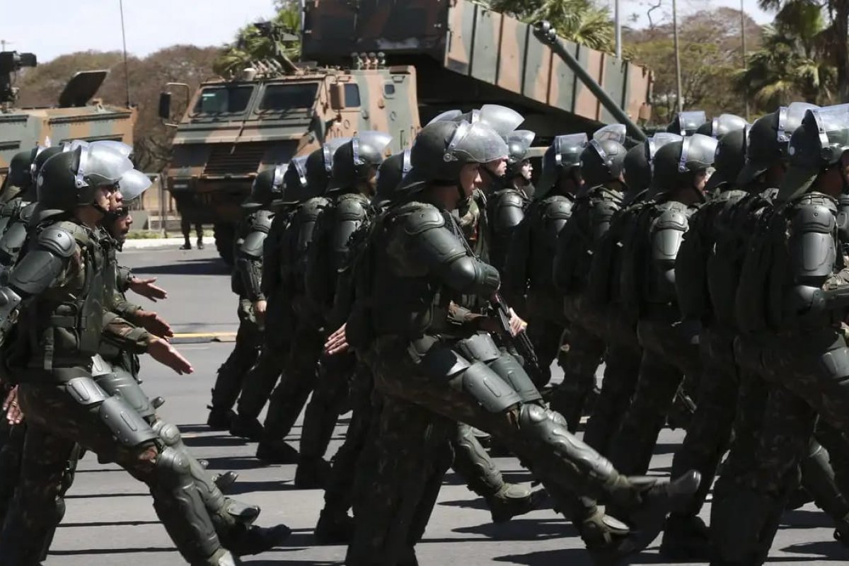 Exército pune militares após investigação de desvio de conduta em atos do 8 de janeiro
