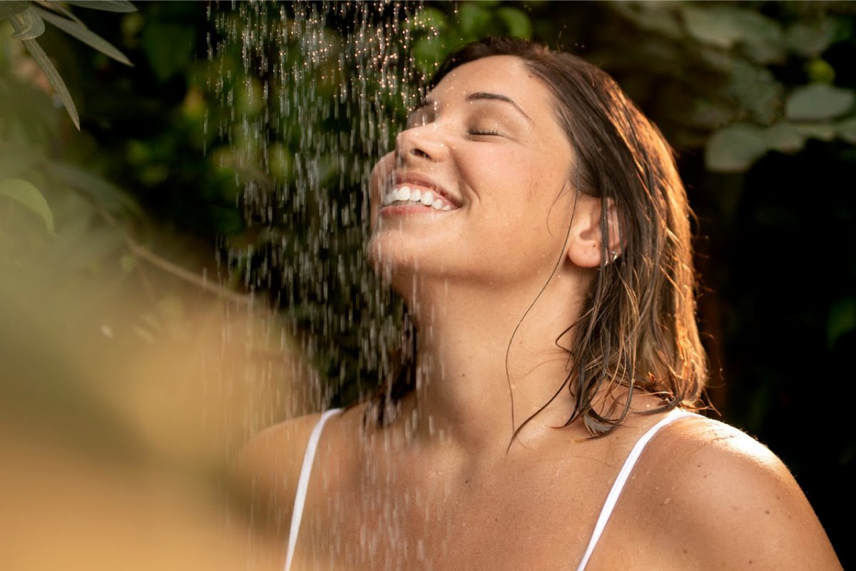 Ginecologista cita cuidados essenciais para a saúde íntima das mulheres durante o verão