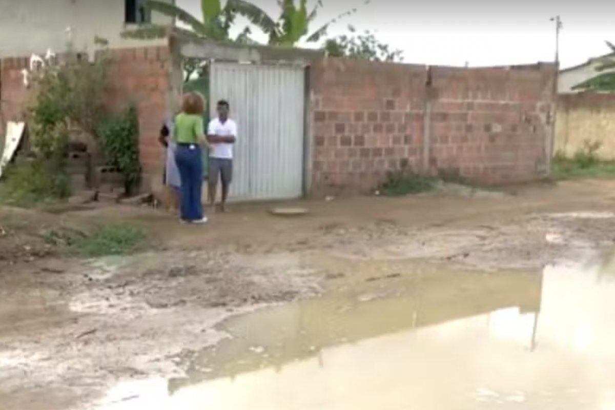 Fortes chuvas causam transtornos em Vitória da Conquista na Bahia
