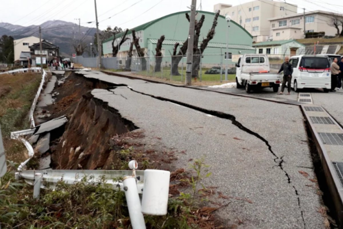 Número de mortos no terremoto no Japão passa de 100