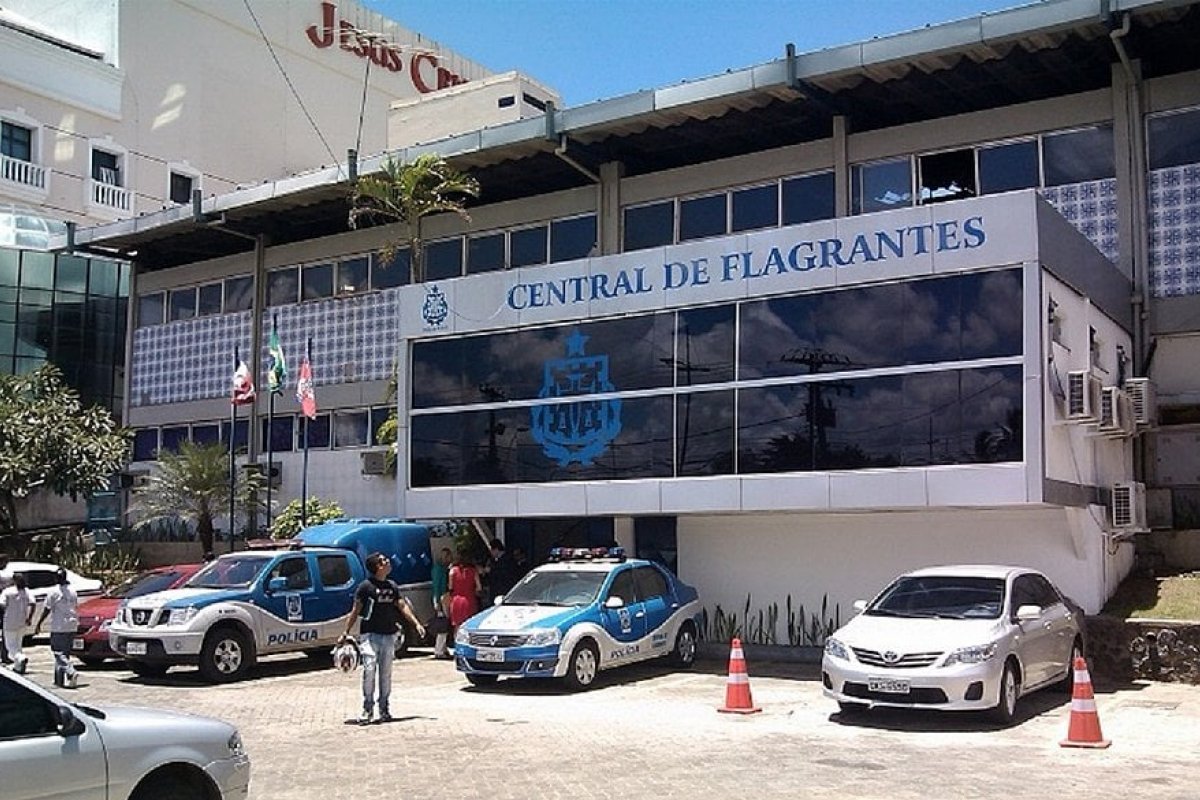Homem é preso por estupro e tentativa de feminicídio em Salvador