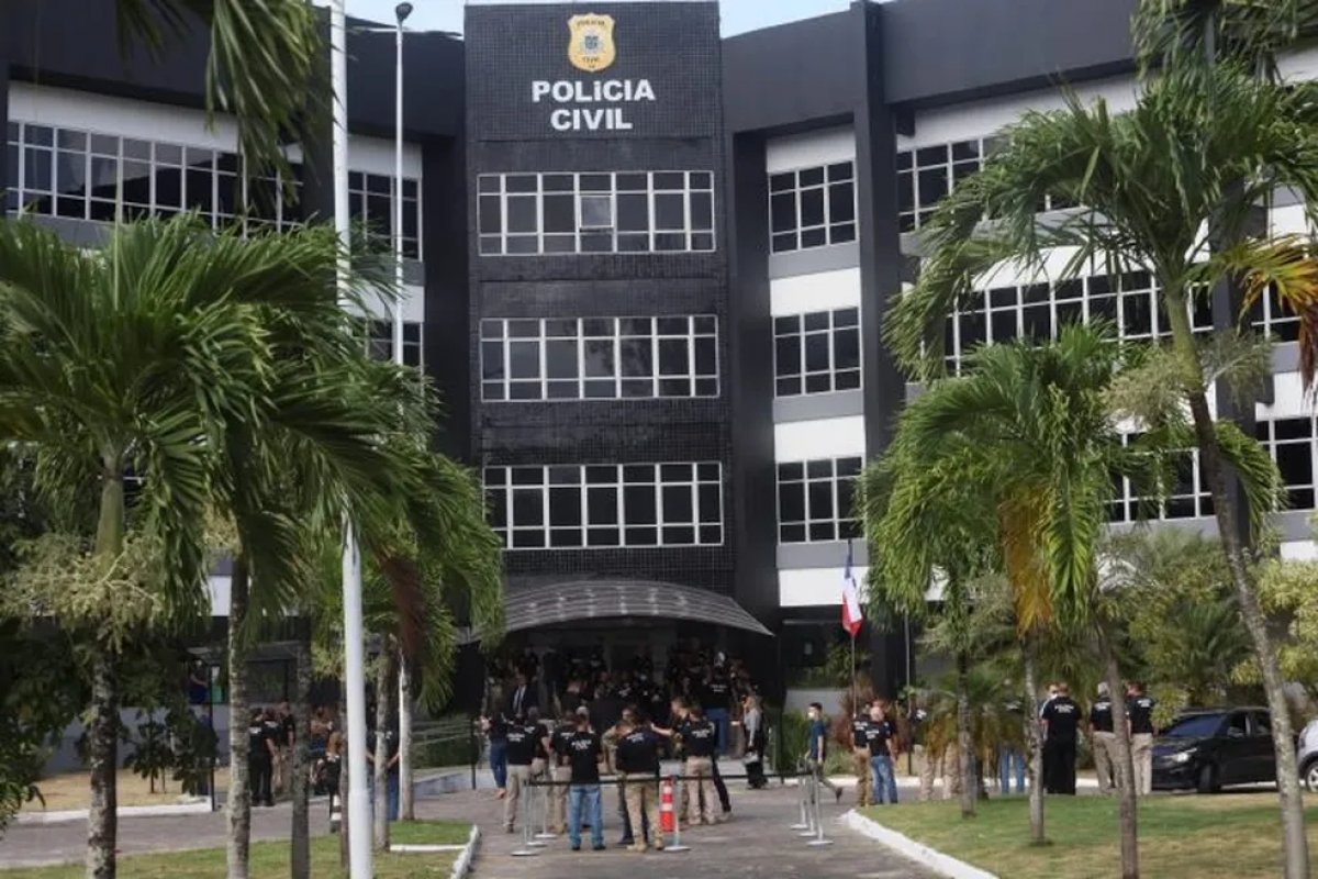 Homem morre e outro fica ferido após serem baleados em estabelecimento em Salvador