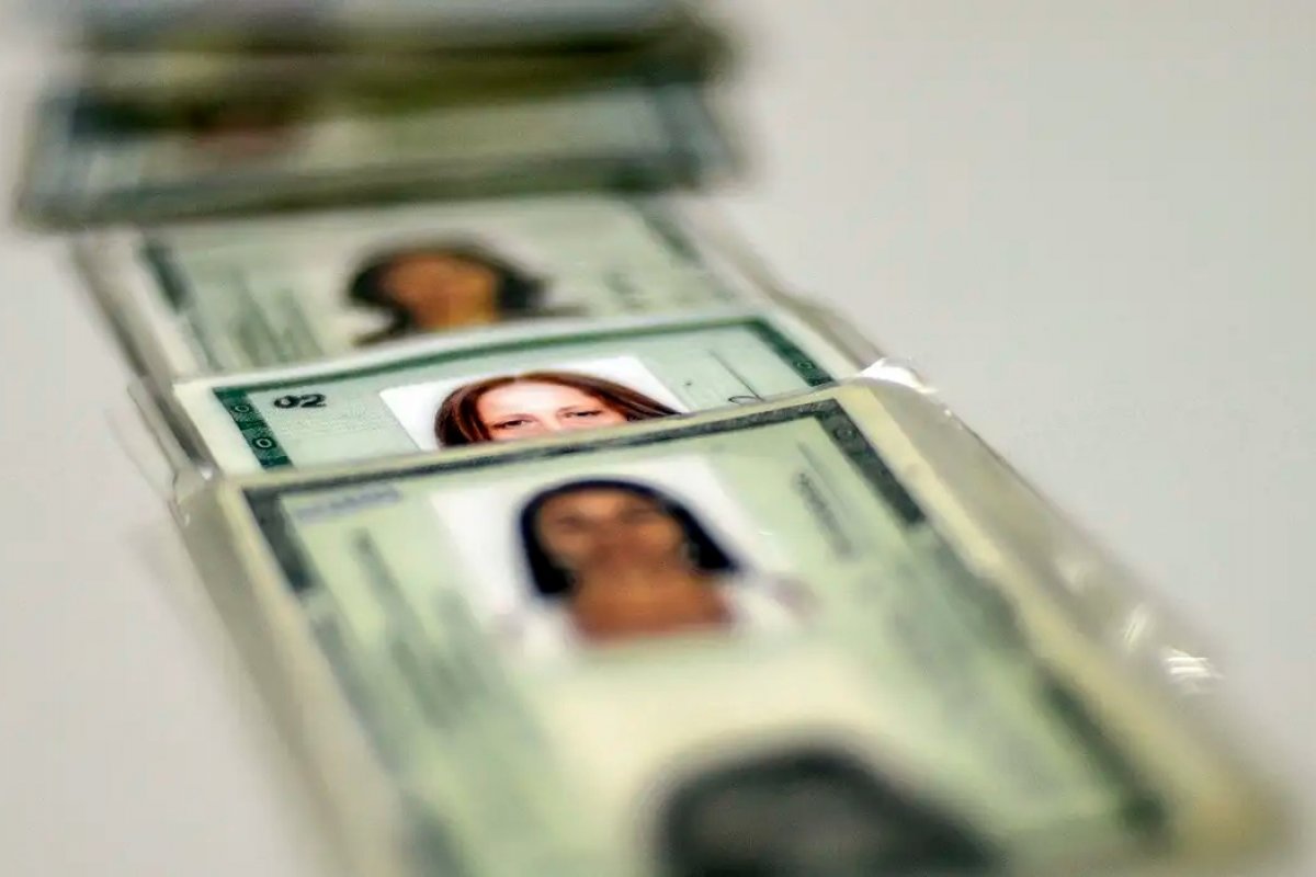 Carteira de identidade atualizada deve ser emitida em todo o país a partir do dia 11