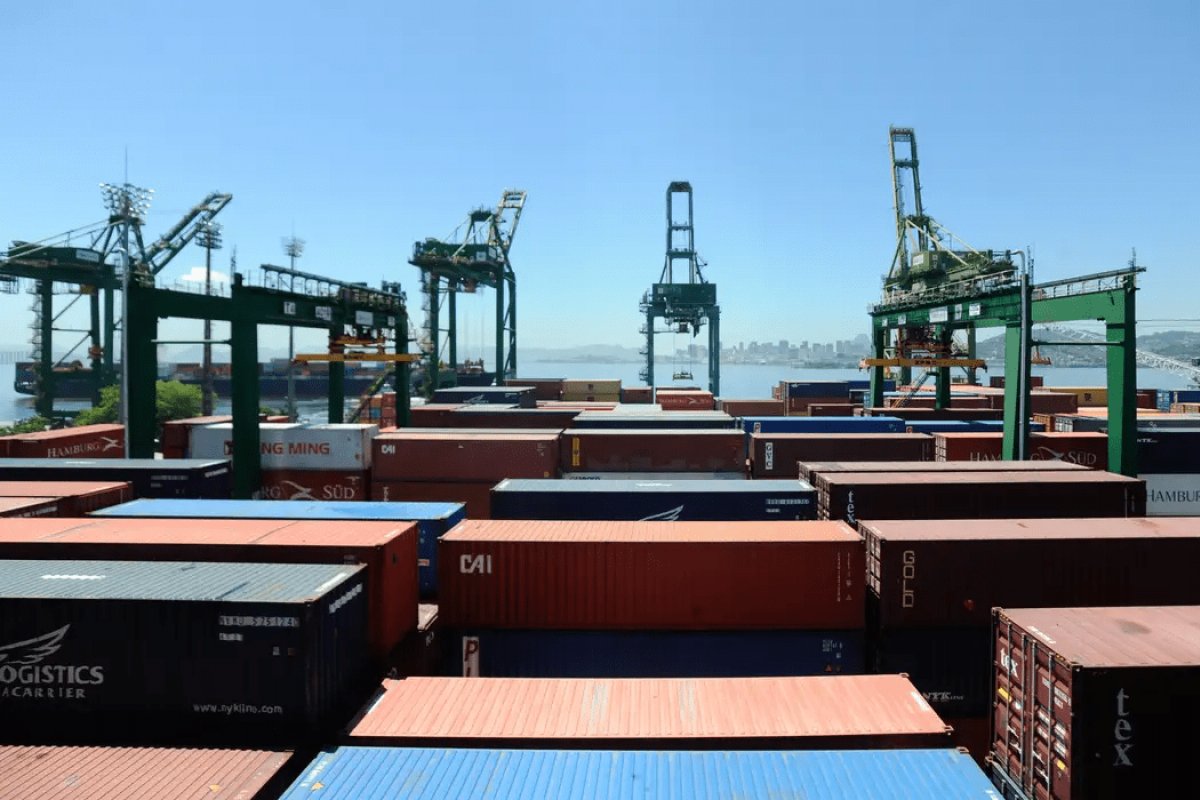 Brasil alcança, pela primeira vez, marca de US$ 100 bi em exportações para a China