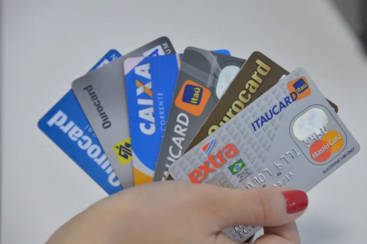 Nova regra do rotativo do cartão de crédito pode gerar impactos na economia nacional