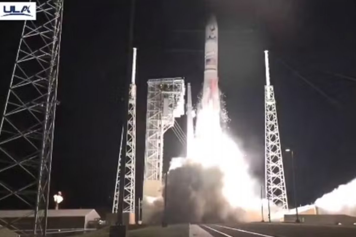 Foguete com módulo lunar da Nasa decola na Flórida