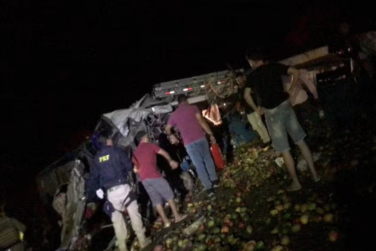 Prefeitura de Jacobina organiza velório coletivo para vítimas de acidente com 25 mortos