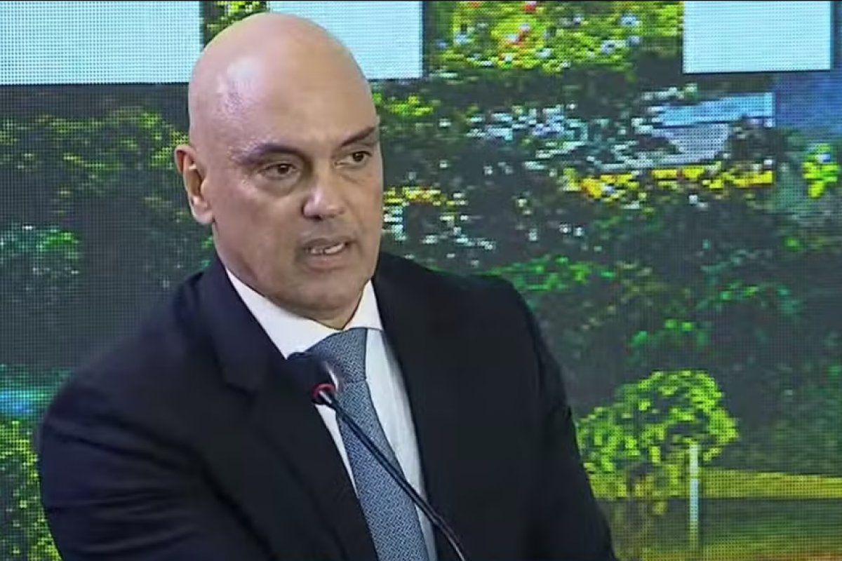 Presidente do TSE defende punição a participantes de atos de 8 de janeiro
