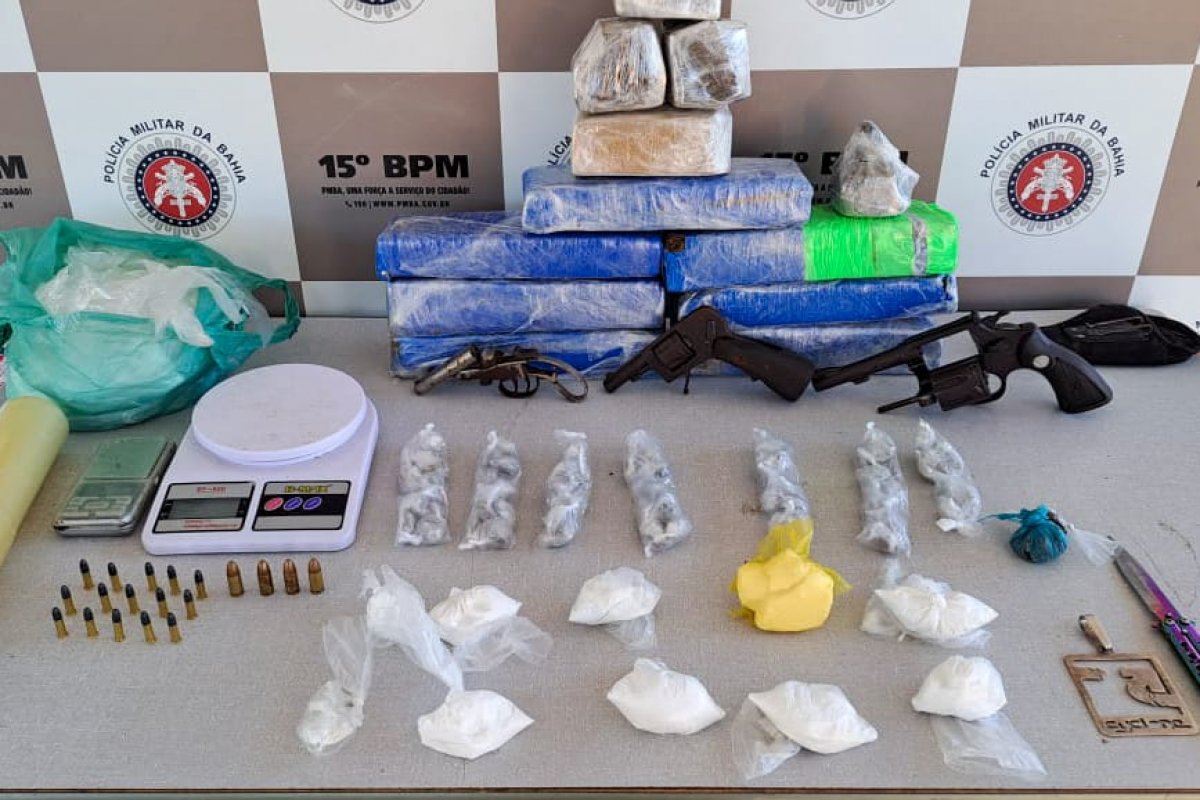 PM apreende armas e drogas em Itabuna