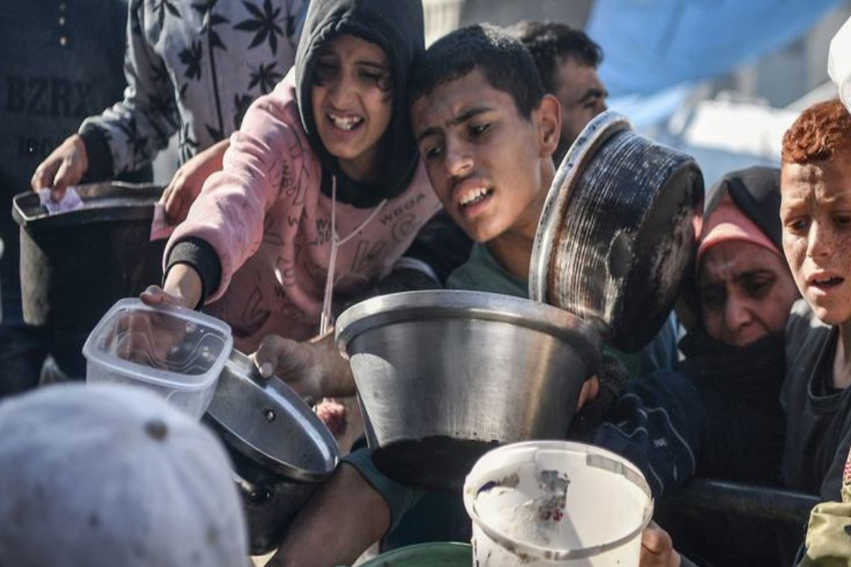 Escassez de assistência humanitária afeta civis no conflito em Gaza, alerta representante da OMS