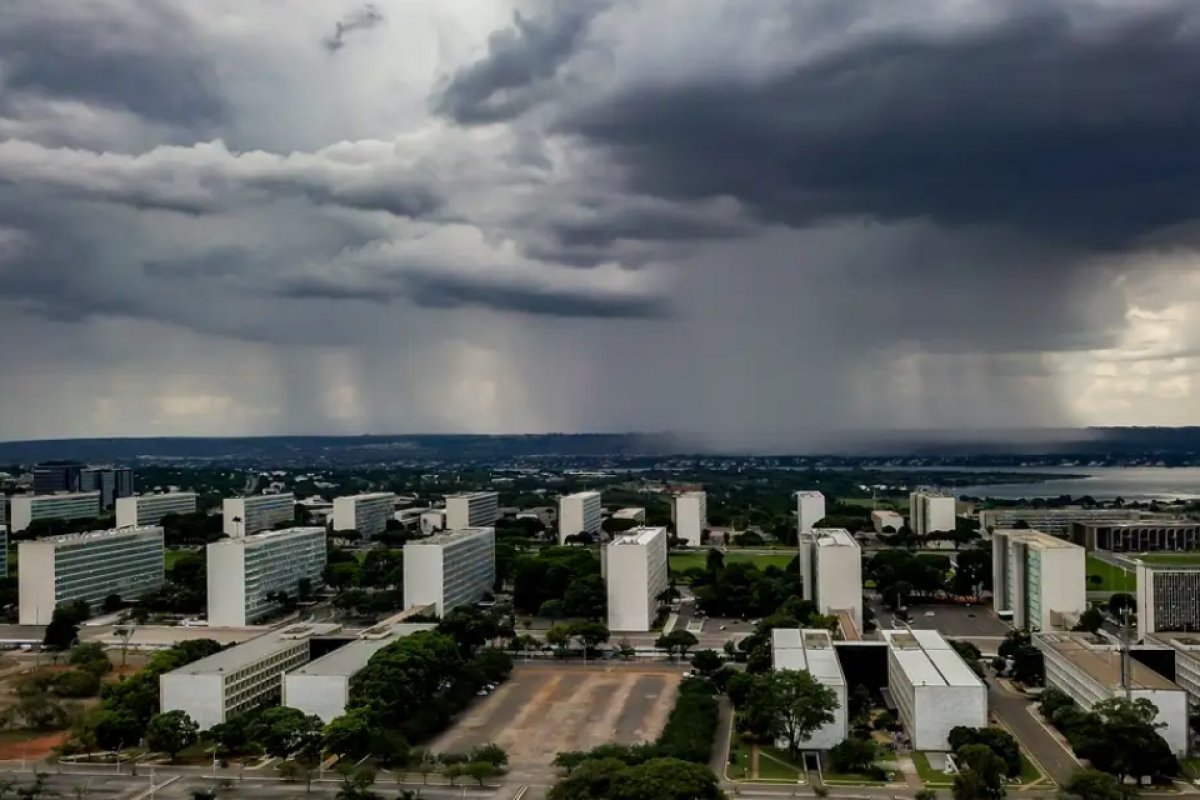 Governo lança oito editais do 'Enem dos Concursos' com inscrições por até R$ 90