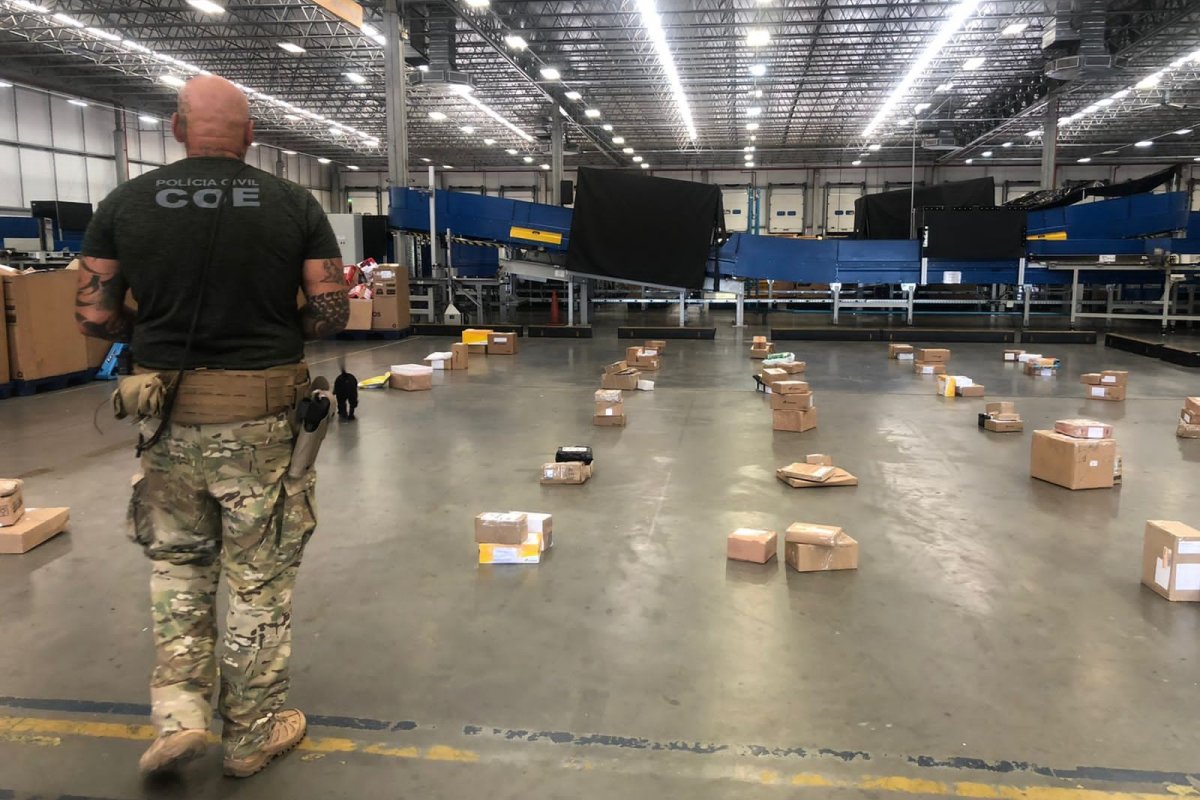 Operação apreende mais de 15 kg de drogas encontrados em encomendas enviadas pelos Correios