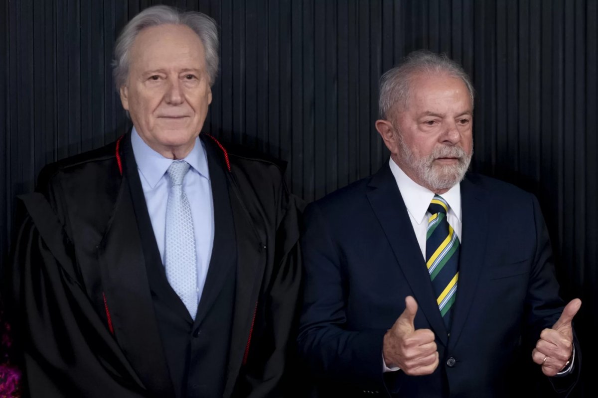 Lula encontra com Lewandowski e Dino e deve anuncia-lo novo ministro da Justiça